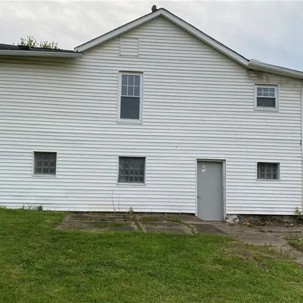 Image 2 - 1653 Maddrell Court Northeast, Canton, OH 44705, USA - House for sale