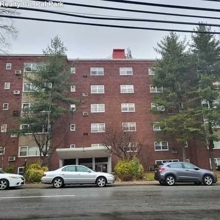 Rent this 1 bed condo on 1559 Center Avenue in Fort Lee, NJ 07024