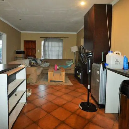 Rent this 2 bed apartment on Wisbeck Road in Mulbarton, Johannesburg