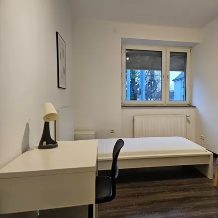 Rent this 1 bed apartment on Untermühlaustraße 218 in 68169 Mannheim, Germany