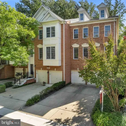 Image 2 - 6138 Stonehenge Place, Montrose Forest, North Bethesda, MD 20852, USA - Condo for sale
