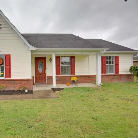 Rent this 3 bed house on 7417 Jennifer Drive in Horn Lake, MS 38637