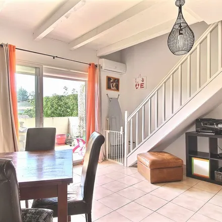 Rent this 3 bed apartment on 2 Place du Dragon in 83300 Draguignan, France