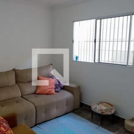 Rent this 2 bed house on Rua Teotônio Vilela in Jardim Santa Maria, Osasco - SP