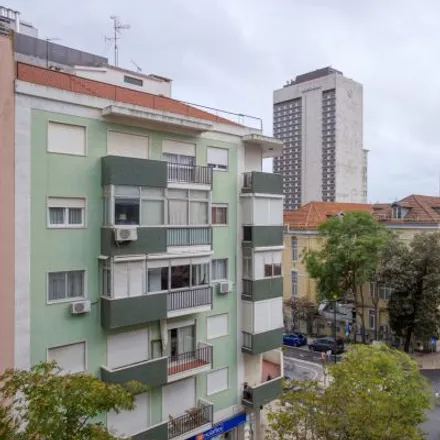 Image 7 - Rua Pinheiro Chagas 22, 1050-180 Lisbon, Portugal - Apartment for rent
