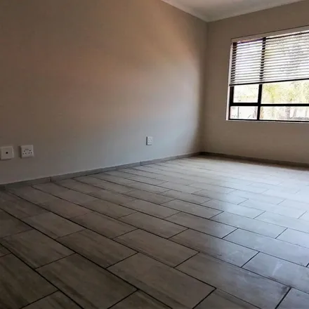 Image 4 - Jan Smuts Avenue, Craighall Park, Rosebank, 2024, South Africa - Apartment for rent