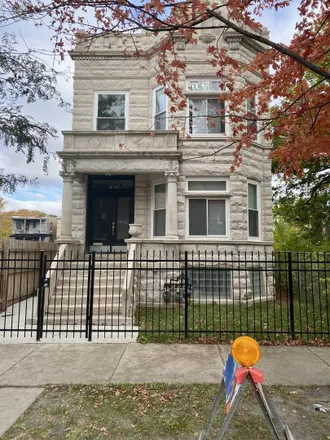 Rent this 4 bed house on 3838 West Adams Street in Chicago, IL 60624