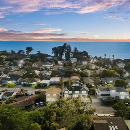 Image 2 - 678 Cedar Street, Seacliff, Santa Cruz County, CA 95003, USA - House for sale