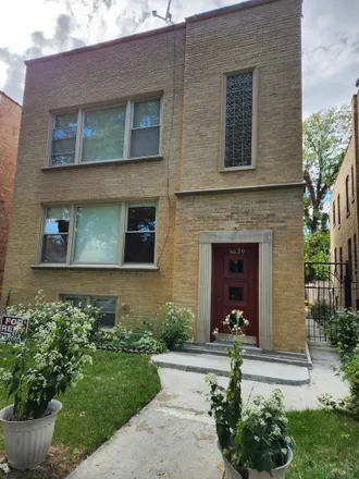 Image 1 - 6620 North Campbell Avenue, Chicago, IL 60645, USA - House for rent