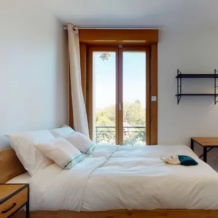 Rent this 4 bed room on 14B Chemin du Bras du Chapitre in 94000 Créteil, France
