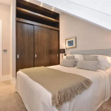 Image 2 - Upper Richmond Road, London, SW15 5QY, United Kingdom - Apartment for rent