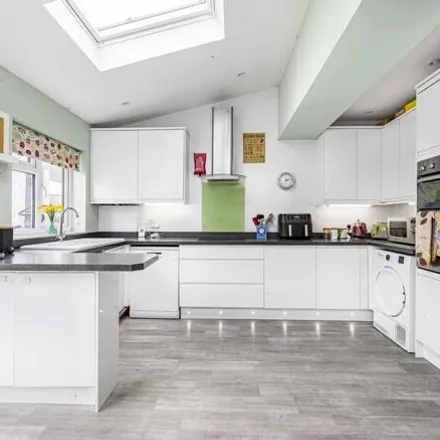 Image 4 - Clock House Road, London, BR3 4RS, United Kingdom - Townhouse for sale