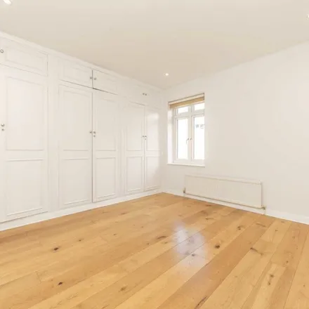 Rent this 7 bed apartment on Blair Court in London, NW8 6QS