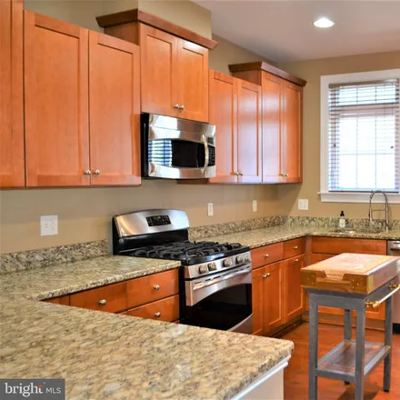 Image 7 - 426 North Thomas Street, Buckingham, Arlington, VA 22203, USA - Townhouse for rent