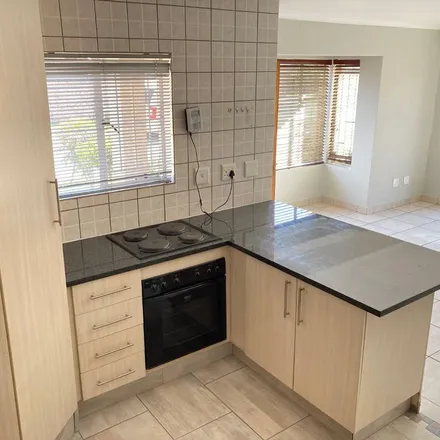 Rent this 3 bed apartment on unnamed road in Bonaero Park, Gauteng