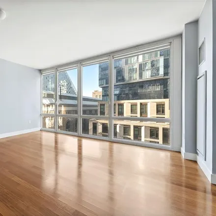 Image 2 - 10 WEST END AVENUE 7F in New York - Apartment for sale