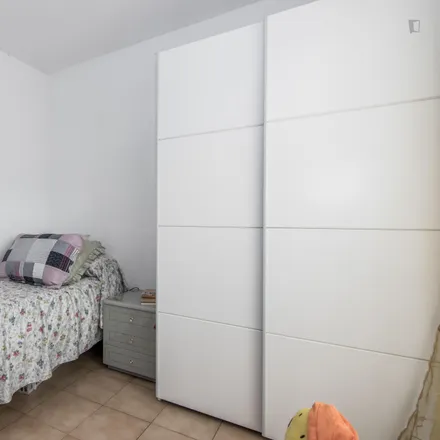 Rent this 4 bed room on Carrer de la Clota in 08193 Cerdanyola del Vallès, Spain