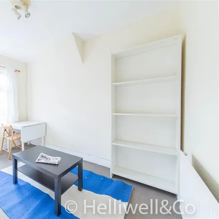 Rent this 1 bed apartment on 97 Balfour Road in London, W13 9TW