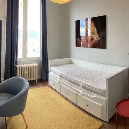 Rent this 3 bed apartment on Rue Vandernoot - Vandernootstraat 47 in 1080 Molenbeek-Saint-Jean - Sint-Jans-Molenbeek, Belgium