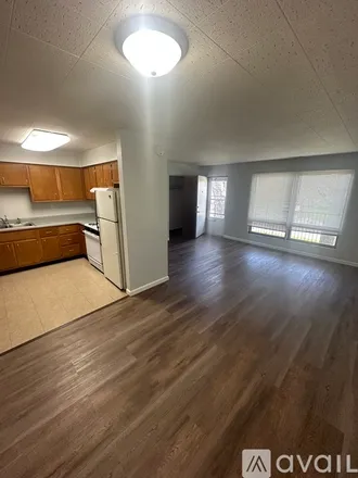 Image 6 - 9200 Erie St, Unit 2E - Apartment for rent