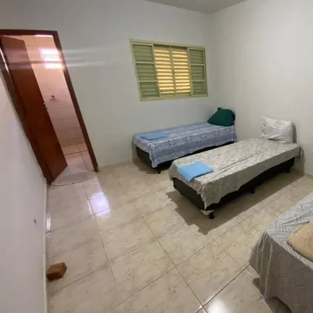 Rent this 4 bed house on Uberlândia