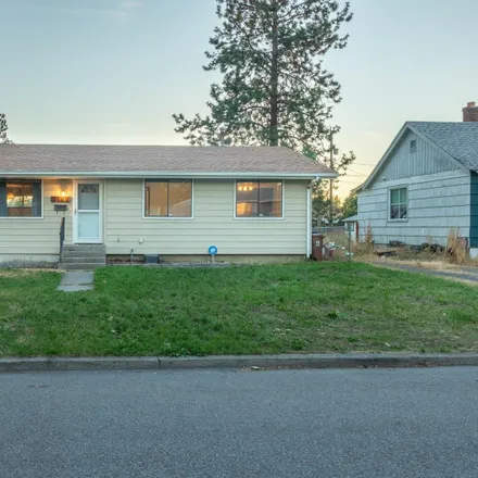 Buy this 3 bed house on 5115 North Jefferson Street in Spokane, WA 99205