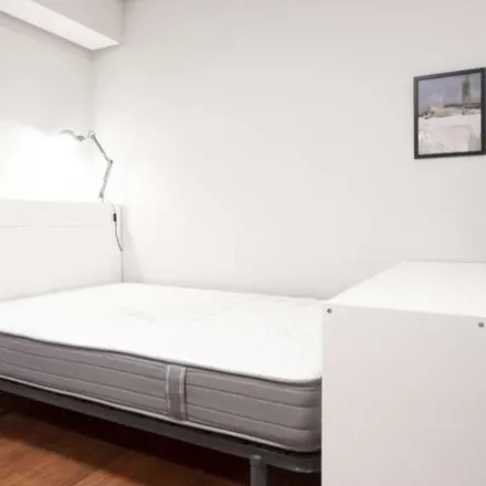Image 2 - Quality Care, Calle de Amaniel, 28015 Madrid, Spain - Apartment for rent