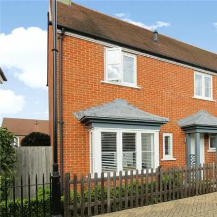 Rent this 2 bed house on Pearmain Parade in Winchester, PO7 3AJ