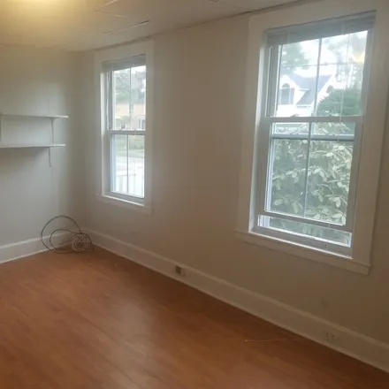 Rent this studio townhouse on 75 Court Street in Exeter, NH 03833