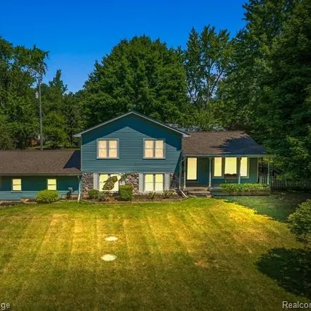 Image 1 - 4640 Cooley Lake Road, Commerce Township, MI 48382, USA - House for sale