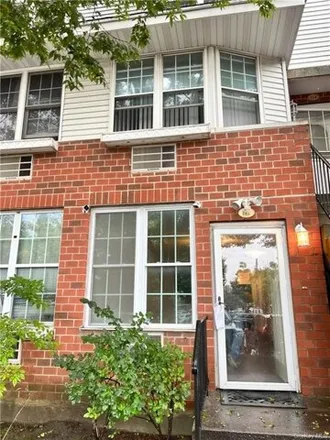 Buy this 2 bed townhouse on 112 Sunset Blvd Unit 11112 in New York, 10473