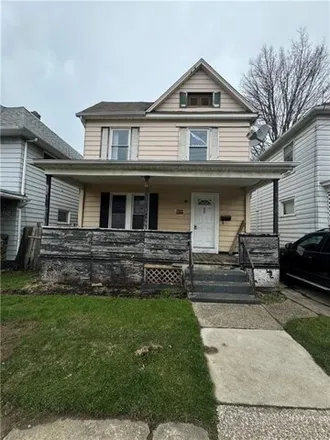 Buy this 4 bed house on 606 East 6th Street in Erie, PA 16507