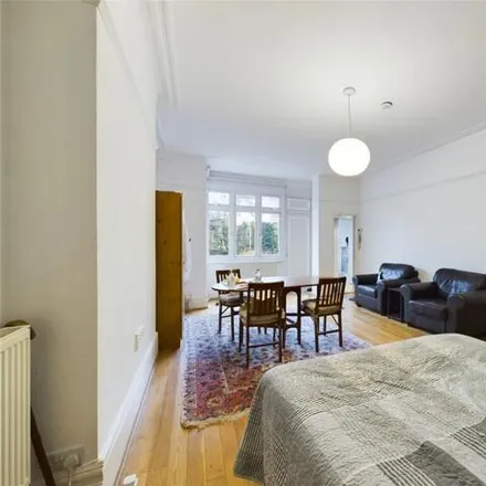 Image 4 - West Lodge Avenue, London, W3 9SH, United Kingdom - Apartment for sale