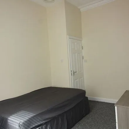 Rent this 4 bed townhouse on Wildman Street in Preston, PR1 7QL