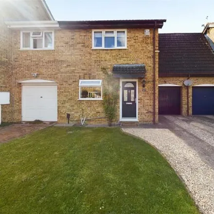 Buy this 3 bed townhouse on Claridge Close in Gloucester, GL4 4AT