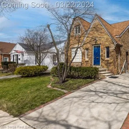 Rent this 4 bed house on 418 Madison Street in Grosse Pointe Farms, Wayne County