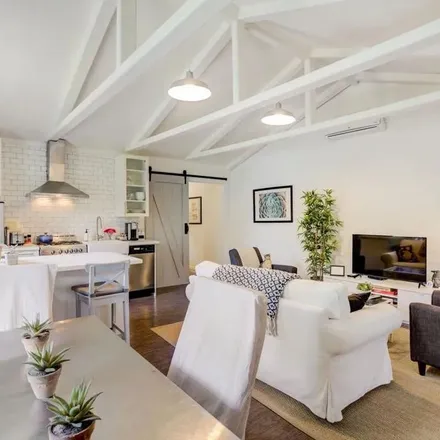 Rent this 3 bed apartment on 4271 Rhodes Avenue in Los Angeles, CA 91604