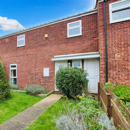Buy this 3 bed house on Bourne Close in Basildon, SS15 6DG