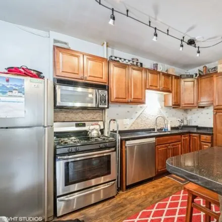 Image 7 - 2700 North Laramie Avenue, Chicago, IL 60639, USA - Condo for sale