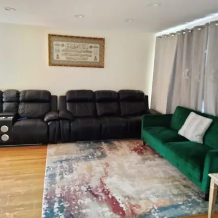 Image 3 - 9019 Menard Avenue, Morton Grove, Niles Township, IL 60053, USA - Apartment for rent