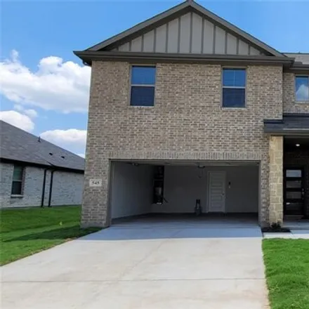 Rent this 4 bed house on 545 Meadow Run Dr in Van Alstyne, Texas