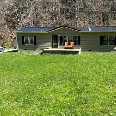 Buy this studio apartment on 427 Lykins Creek in Pikeville, KY 41501