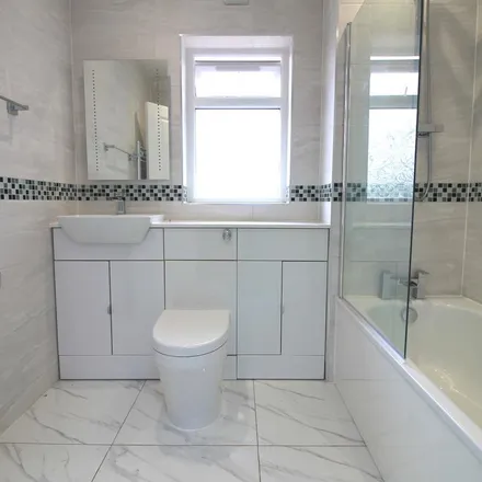 Image 2 - Imperial House, Beechcroft Avenue, London, HA2 7JD, United Kingdom - Apartment for rent
