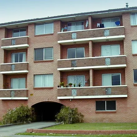 Image 2 - 5 Hart Street, Warwick Farm NSW 2170, Australia - Apartment for rent