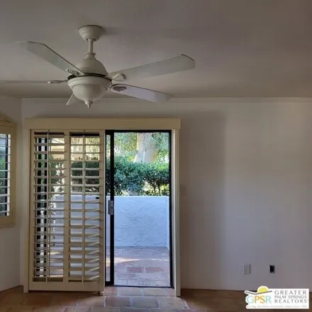 Image 9 - 397 East Via Escuela, Palm Springs, CA 92262, USA - Condo for sale