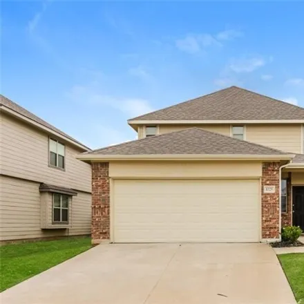 Rent this 4 bed house on Yaupon Holly Trail in Fort Worth, TX 76133