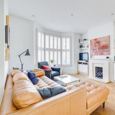 Rent this 3 bed house on Sherbrooke Road in London, SW6 7QR