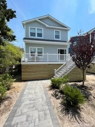 Rent this 4 bed house on 572 Bayberry Walk in Village of Ocean Beach, Islip