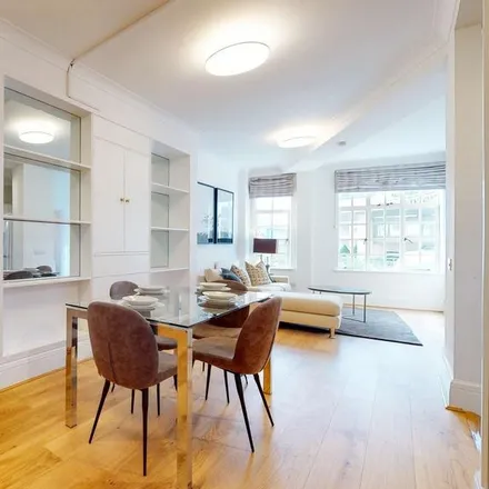 Rent this 2 bed apartment on Park Road in London, NW8 7RJ