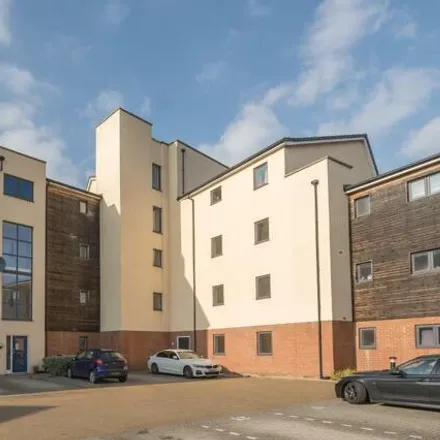 Buy this 2 bed apartment on Palmer Avenue in Aylesbury, HP19 8EF
